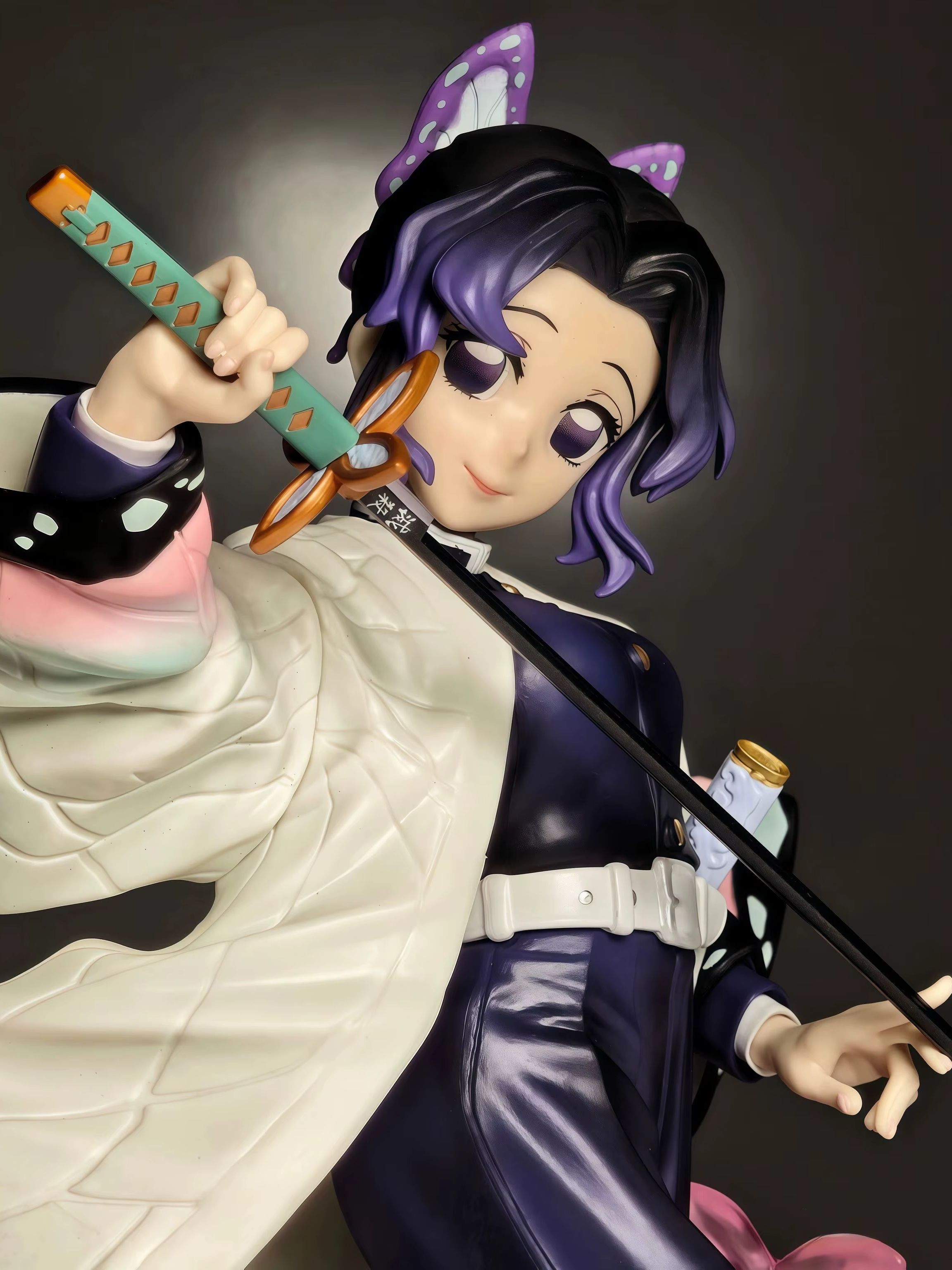 تمثال شينوبو كوتشو من الأنمي،  - مراجعة Popular Anime Merchandise وسعره